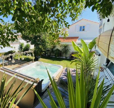 Chambre chez l'habitant - Villa avec Jacuzzi