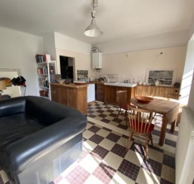 Dans ancien presbytère XVIème siècle hyper centre Tréguier