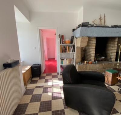 Dans ancien presbytère XVIème siècle hyper centre Tréguier