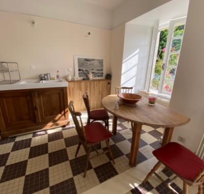 Dans ancien presbytère XVIème siècle hyper centre Tréguier