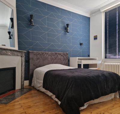 Angers, Chambre meublée à louer chez l'habitant