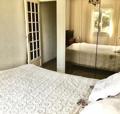 Chambre climatisée avec salle douche wc indépendant