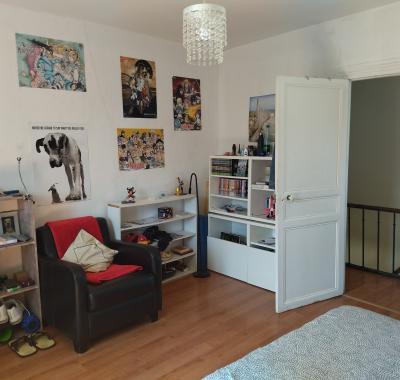 Chambre à louer dans maison de 250m2