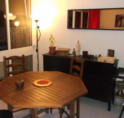 Propose un canapé en plein coeur de Tours