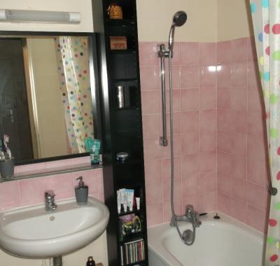 Propose un canapé en plein coeur de Tours