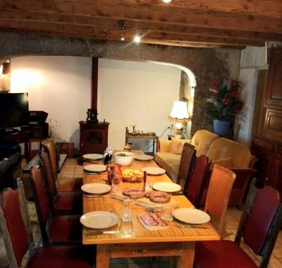 Chez Romu , une bouffée de Nature au cœur de la Lozère.