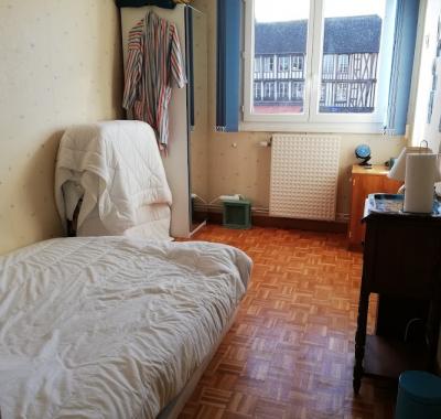 Chambre à louer dans une maison de ville