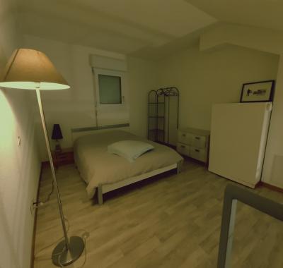 Studio duplex entre université et hôpital