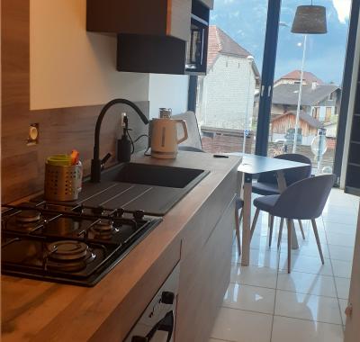 Chambre avec sdb privative vue montagnes et jardin