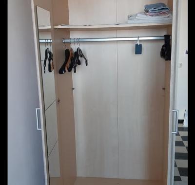 Chambre a louer pour fille / room to rent for a girl