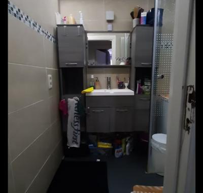 Chambre a louer pour fille / room to rent for a girl