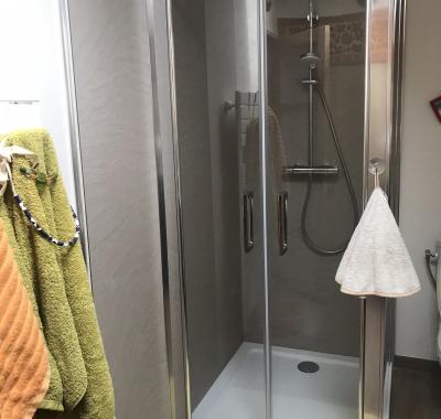 Chambre à louer dans petite maison - proche Tours