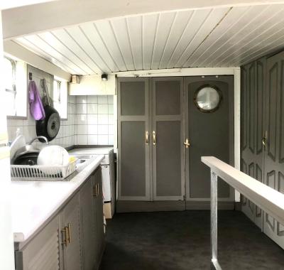 COLOCATION SUR PENICHE