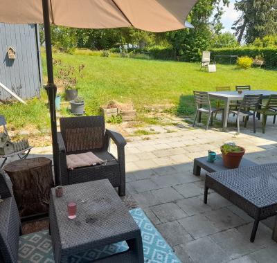 Chambre avec coin salon à louer à la nuit ou la semaine