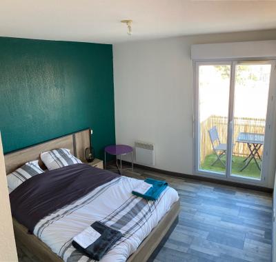 Chambre spacieuse vue dégagée avec balcon privé