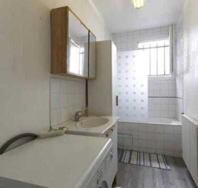 Joli F4 traversant à 2 pas de la gare sncf