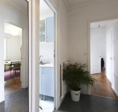 Chambre de 10m2 avec balconnet dans joli F4 traversant