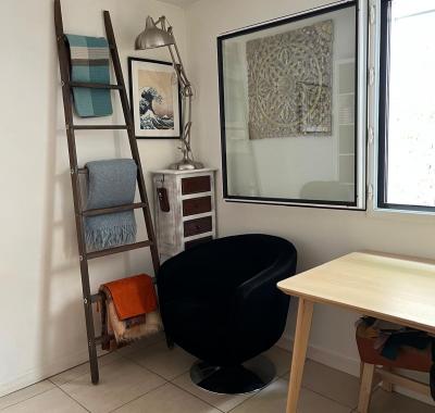 Chambre avec vue sur cour intérieure