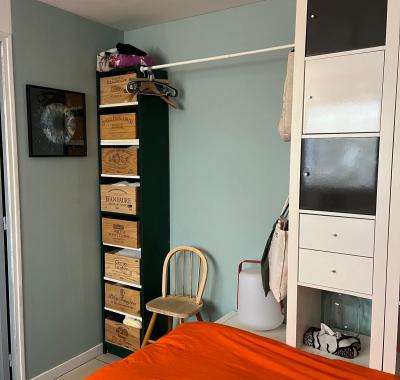 Chambre avec vue sur cour intérieure