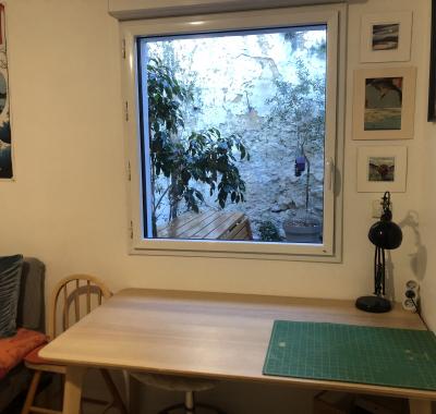 Chambre avec vue sur cour intérieure