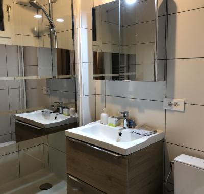 Chambre, salle de bain 1 personne