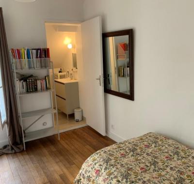 Chambre à proximité de Versailles ? Vélizy ? Paris ?