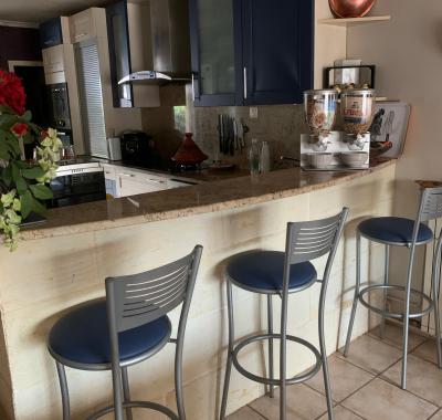 Chambre dans belle maison de ville au calme