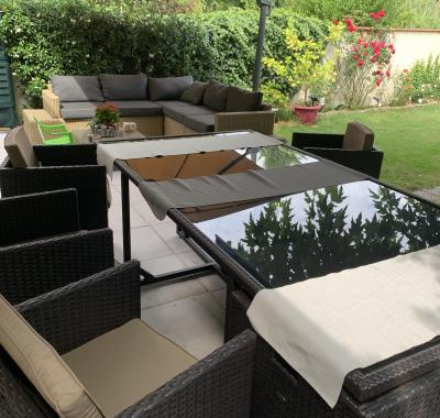 Chambre dans belle maison de ville au calme