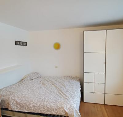 COLOCATION : une chambre dans une espace de vie familial