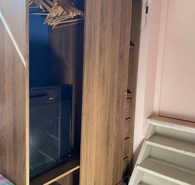 Petite chambre salle de bain dans maison