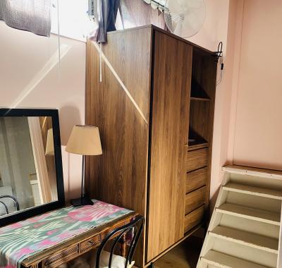 Petite chambre salle de bain dans maison