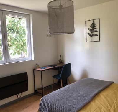 Royan chambre dans maison jardin