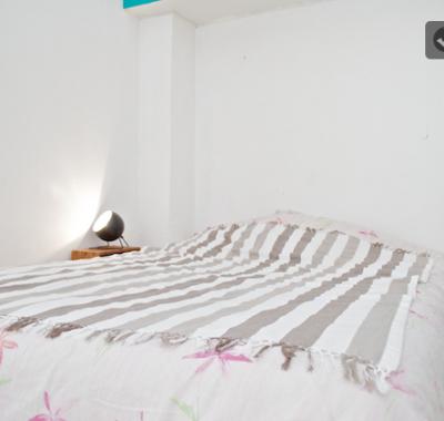 Grande chambre dans un appartement sympa!