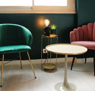 Chambre meublée chic et moderne pour colocation