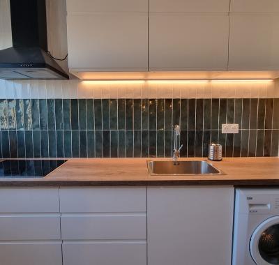 Chambre meublée chic et moderne pour colocation