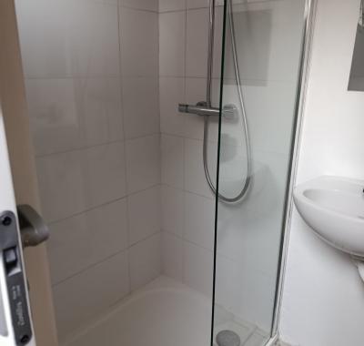 Chambre avec douche privative