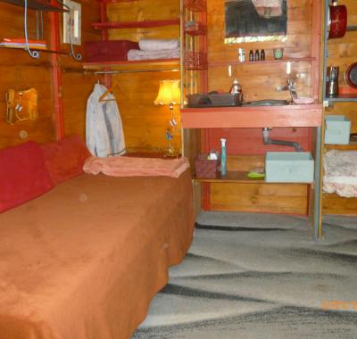 Chalet dans un jardin; proche de la mer