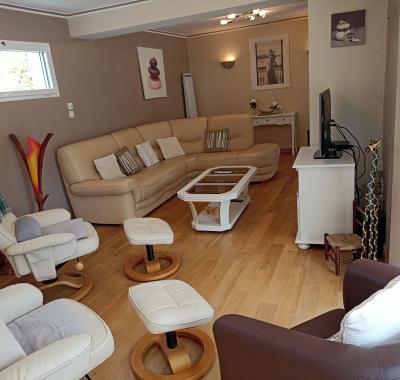 Gîte classé 3* tout inclus 8 pers  terre/mer 4 lits 3 chb S E / SDB