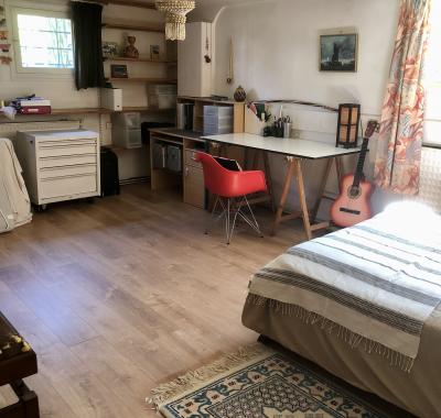 A Little Piece of Heaven/ woman only