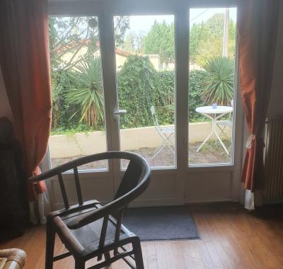 Studio independant à louer à Guitres en Gironde