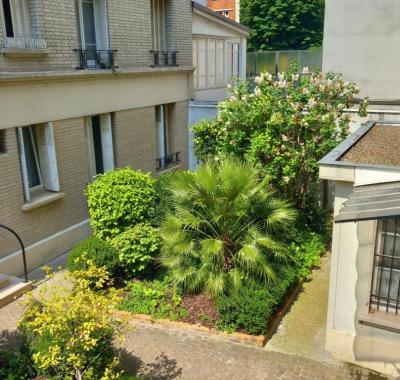 Belle chambre à 100 m métro 4