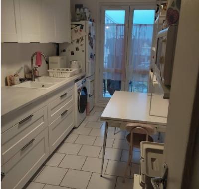 Chambre blanche au calme