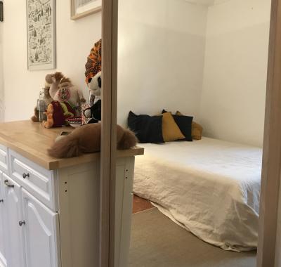 Chambre indépendante dans village provençal