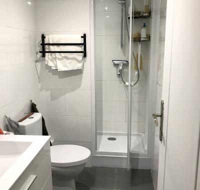 Chambre indépendante dans village provençal