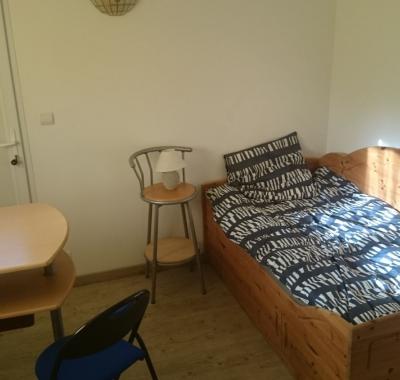 STUDIO meublé, cuisine, calme, jardin - 10 mn AEROPORT 10 mn, 5mn MIN