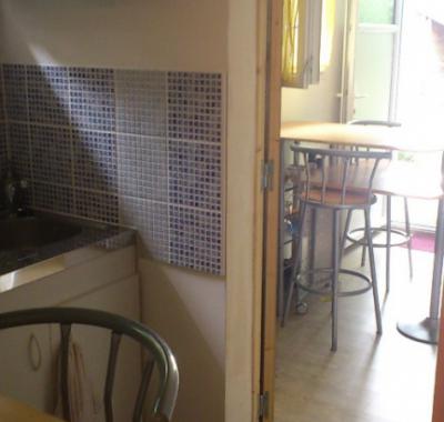 STUDIO cuisine séparée calme jardin internet meublé