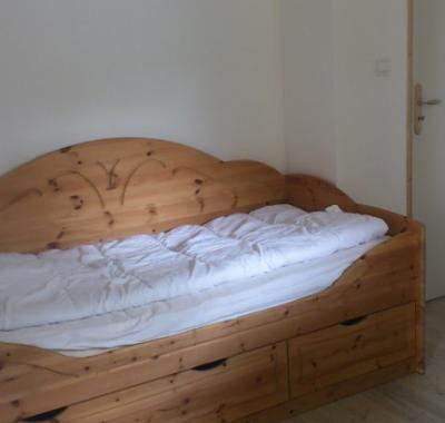 STUDIO cuisine séparée calme jardin internet meublé