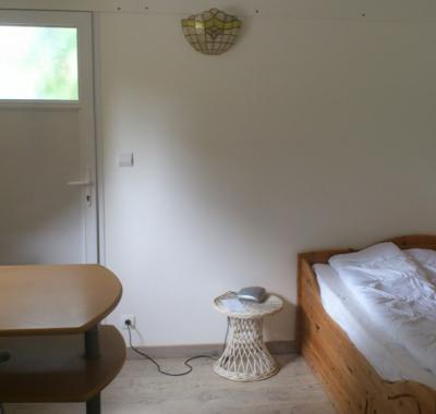 STUDIO cuisine séparée calme jardin internet meublé