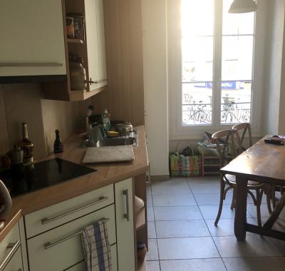 Chambre meublée avec salle de bains privée