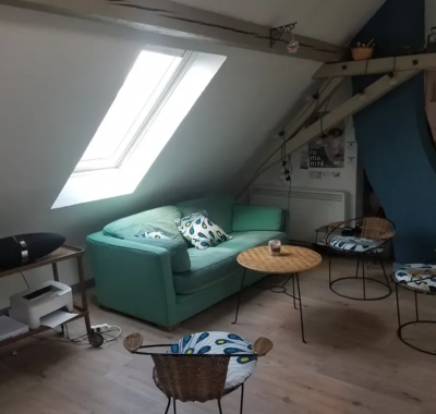 Cherche 1 colocataire (femme uniquement) pour appartement de 75 m2